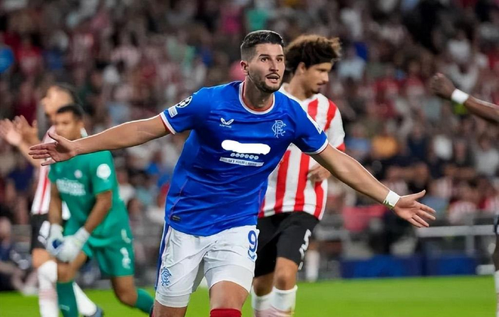 中欧体育 -冲刺阶段突围战来临，埃因霍温围绕社区盾战术微调，信心回归，心理建设被强调的简单介绍